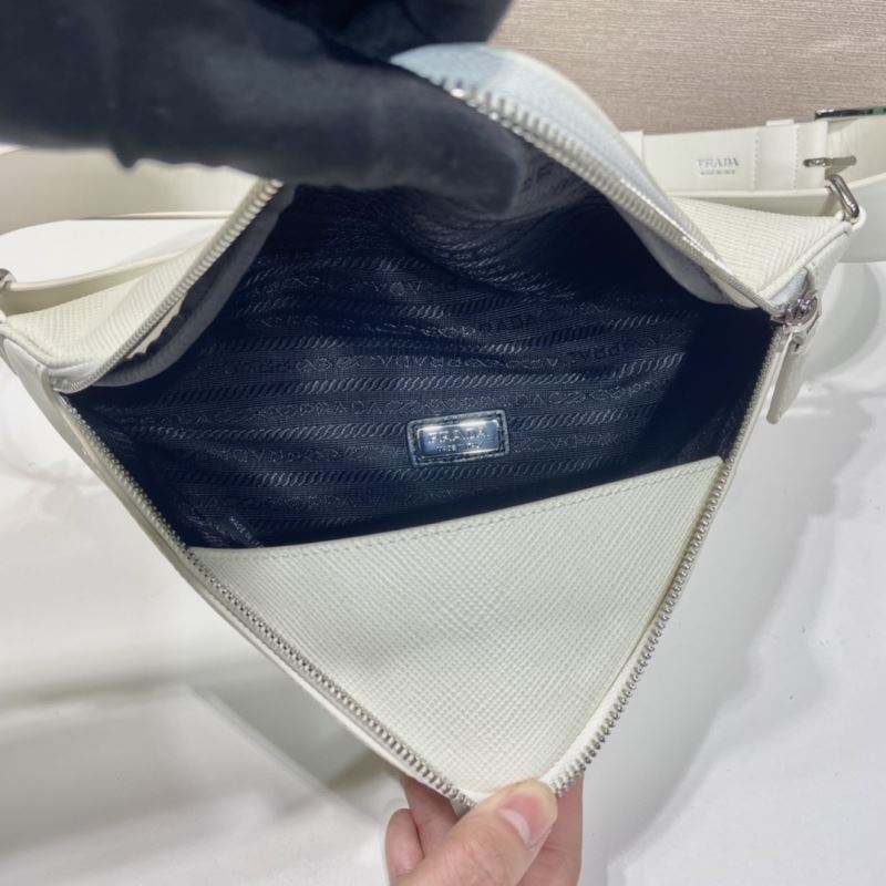 Pra*a triangle pouch